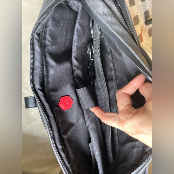 Air Canada The Tablet Crossbody Laptop Bag - Picture 11 of 13